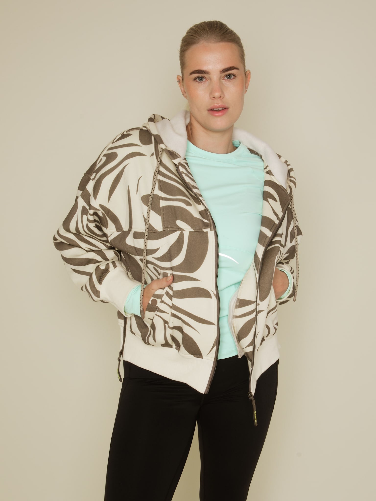 Roam sweatshirt zip hooded jacket - Zebra Hazel