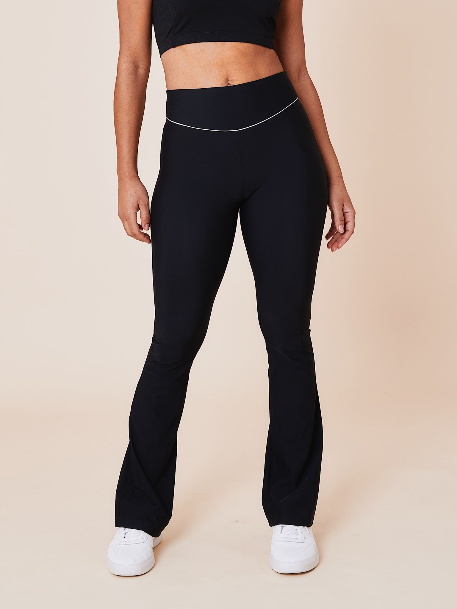 Peak Flare Leggings - Nero